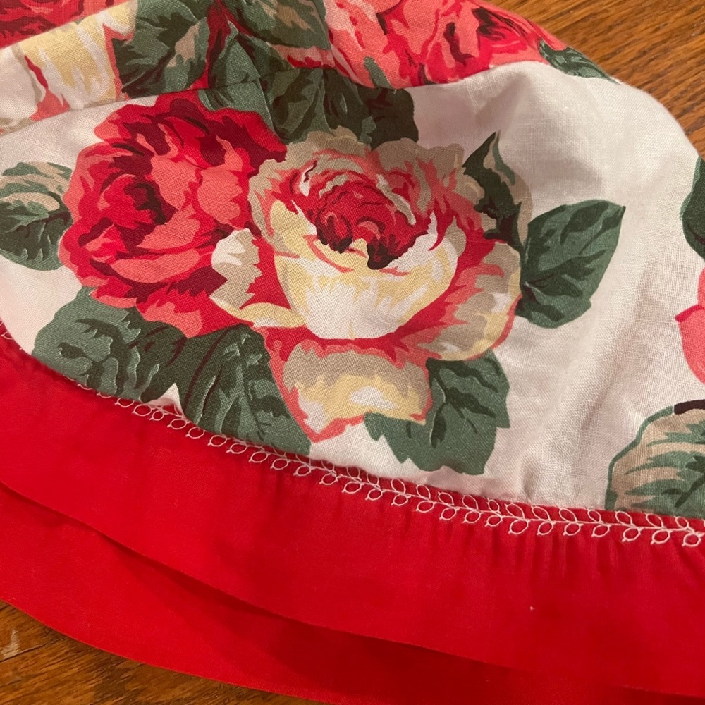 Red rose floral scrub cap